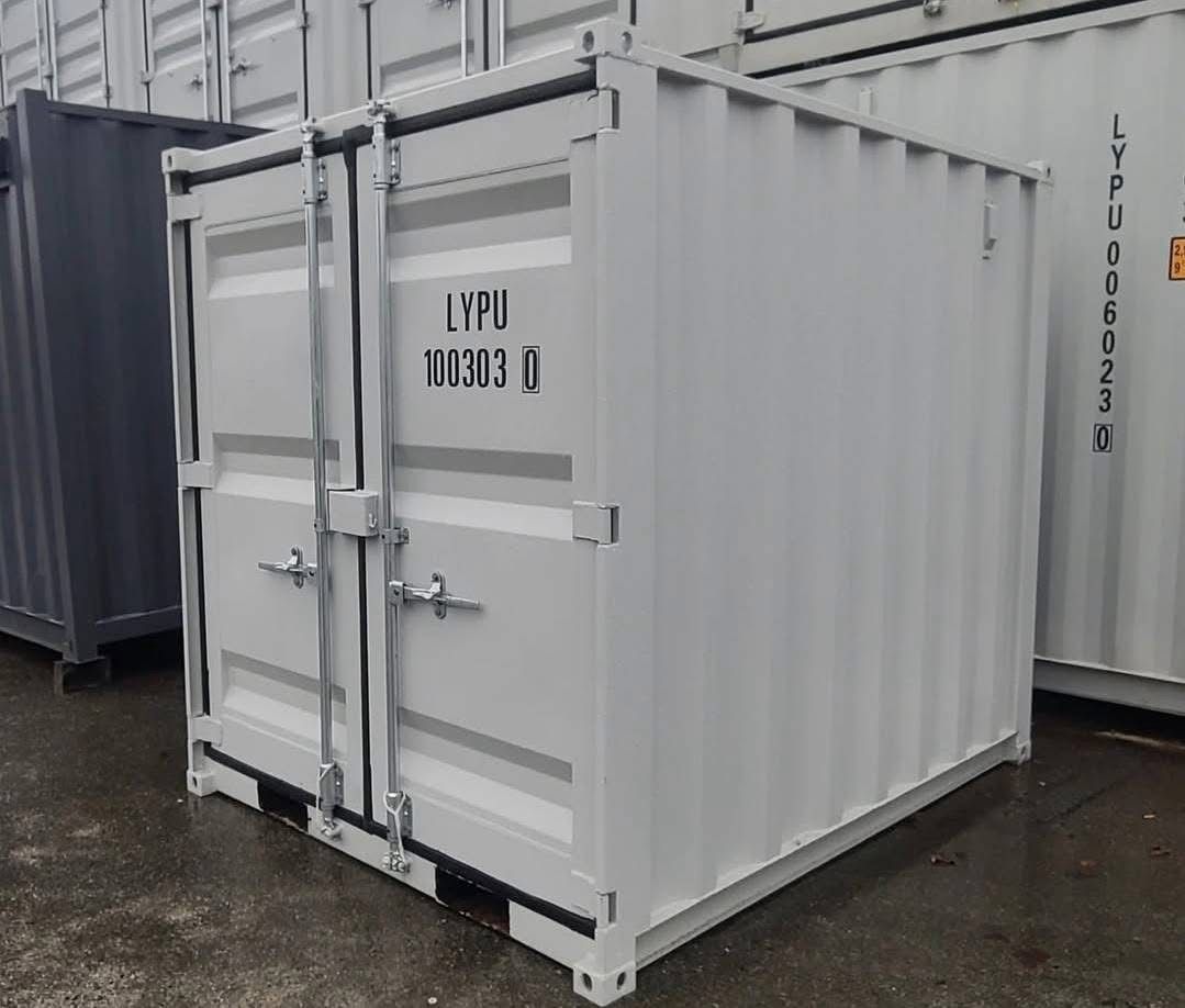 Contenedor marítimo nuevo de 8 pies – Blanco (RAL 9010)