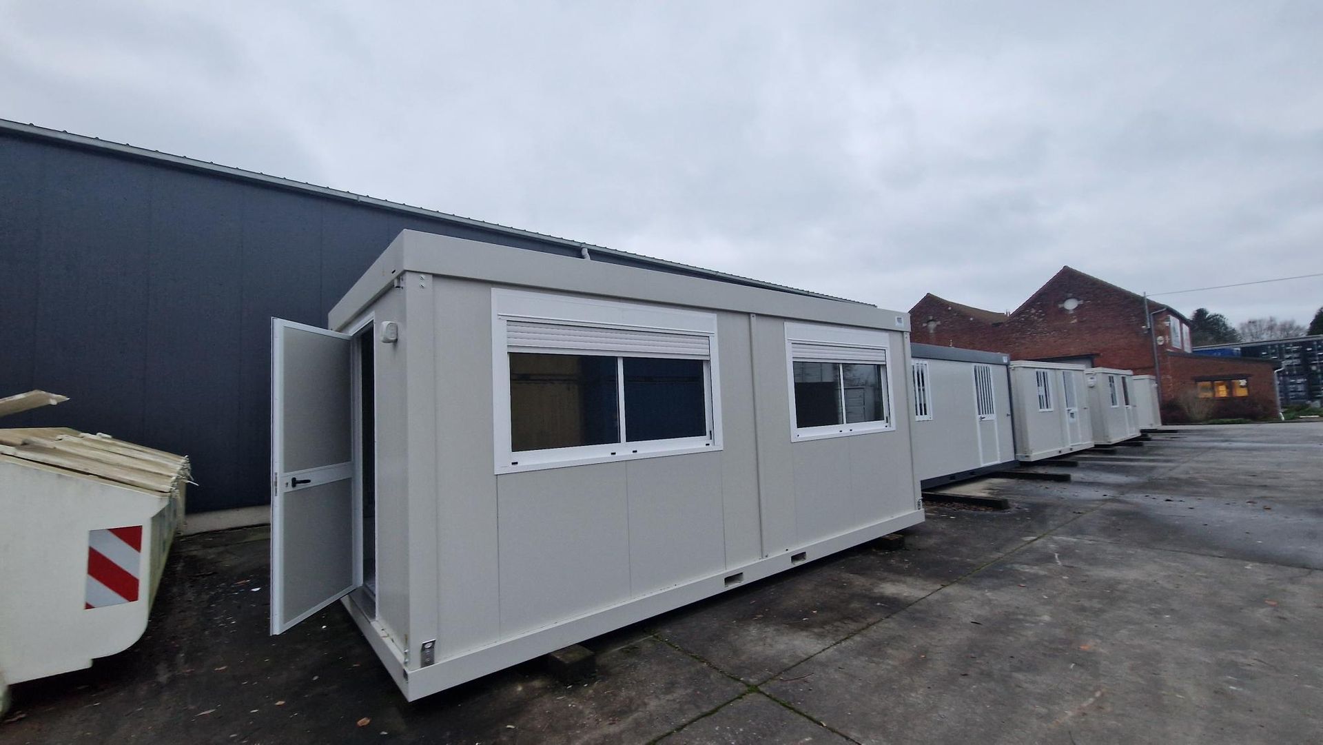 Oficina Iso Plus de 6 x 3 m con 2 ventanas - Imagen 2