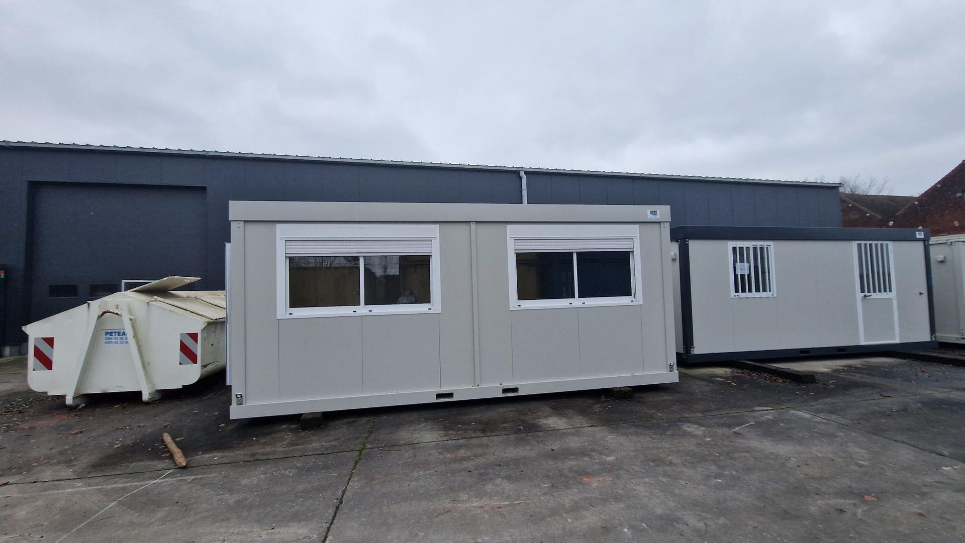 Oficina Iso Plus de 6 x 3 m con 2 ventanas - Imagen 3