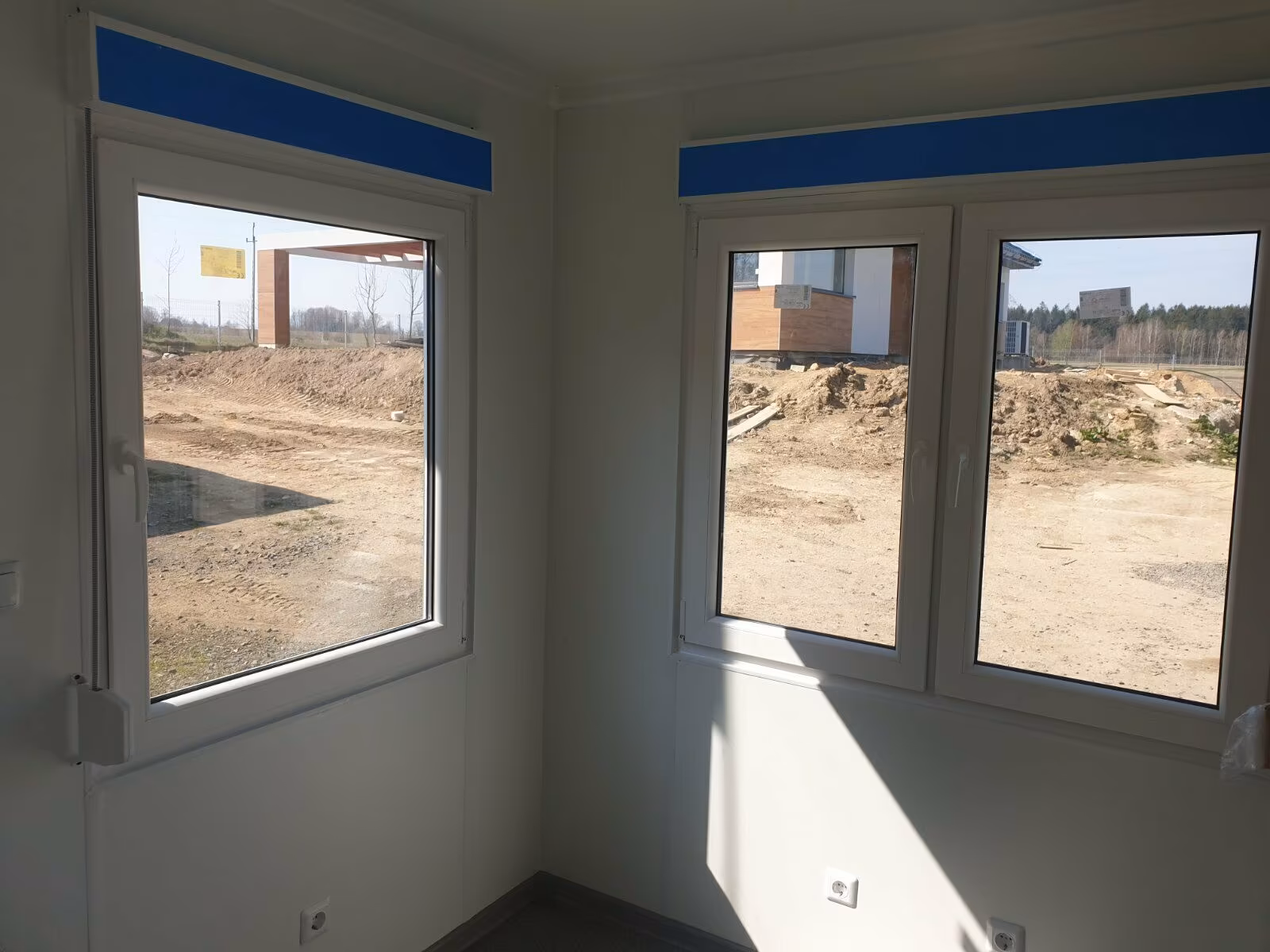 Obra en construcción: Contenedor King Plus NE de 10 pies, oficinas en contenedores, concesionario de automóviles en contenedores. - Imagen 5