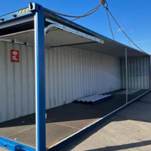 Conteneur 40’HC avec paroi latérale découpée + porte sectionnelle, HZKU 550 883-3