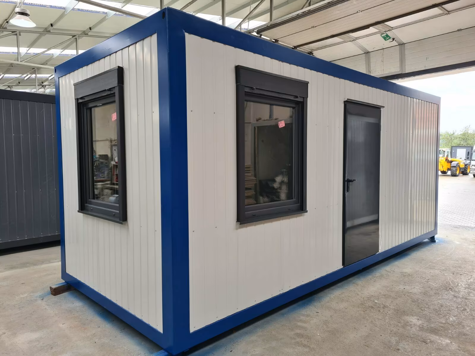 Bureau conteneurisé, concessionnaire automobile conteneurisé