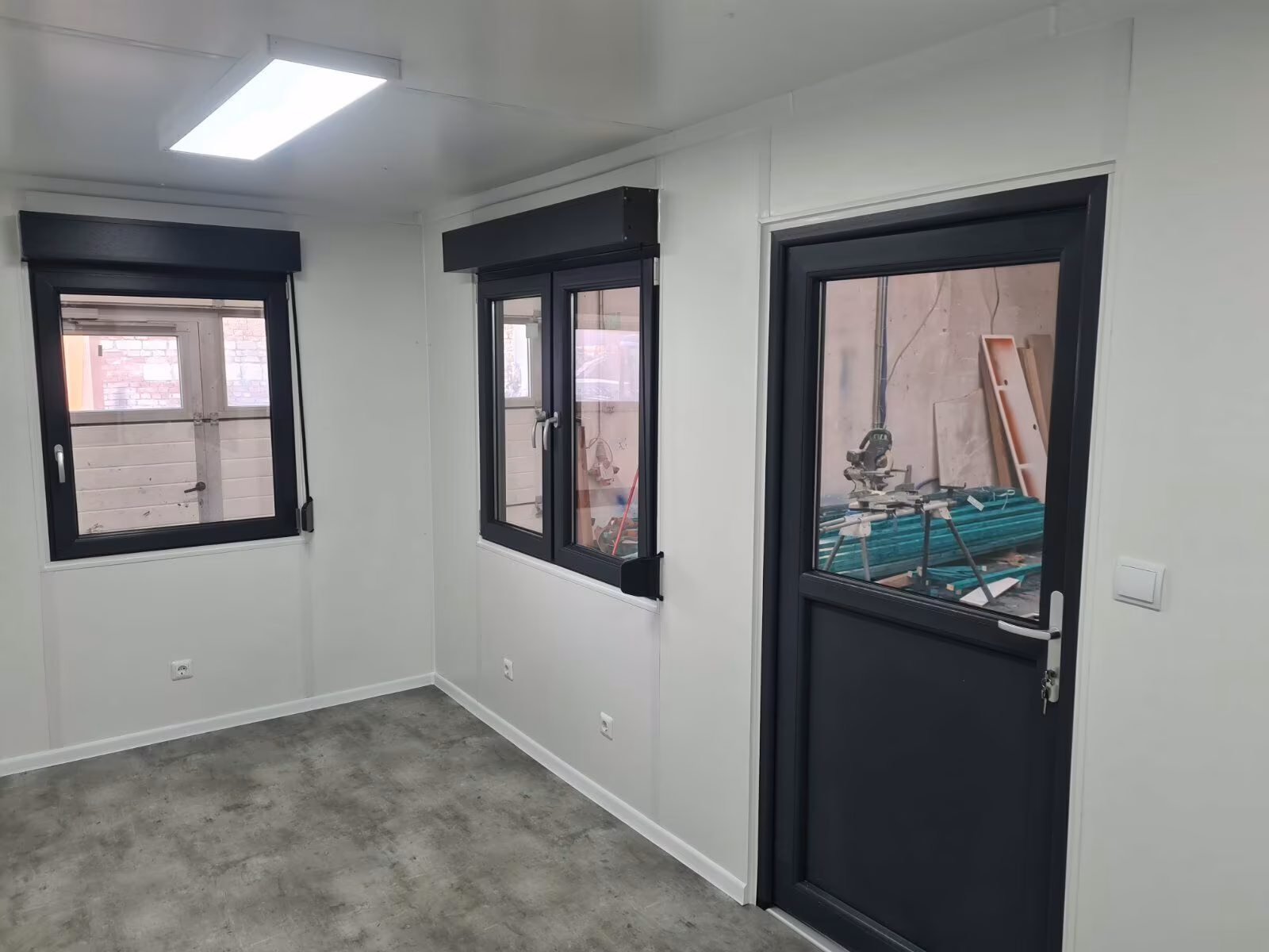 Bureau conteneur avec passages pour chariot élévateur, NEUF – Image 5