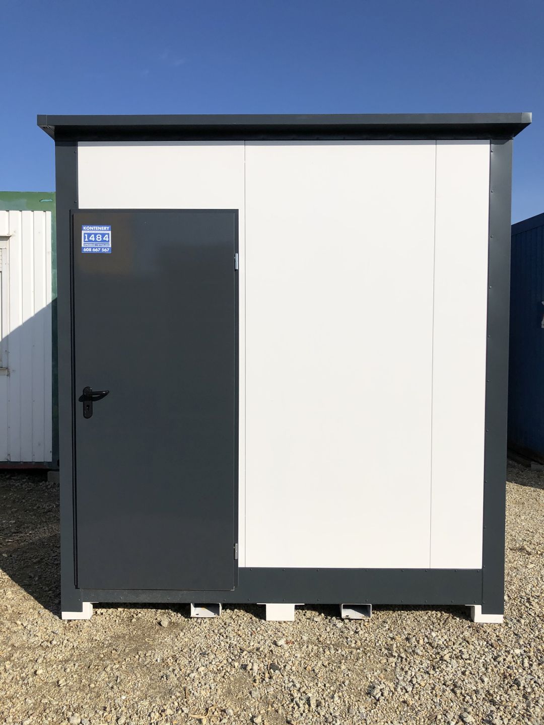 CONTENEUR SANITAIRE AVEC DOUCHE, LAVABOT ET TOILETTES – Image 2