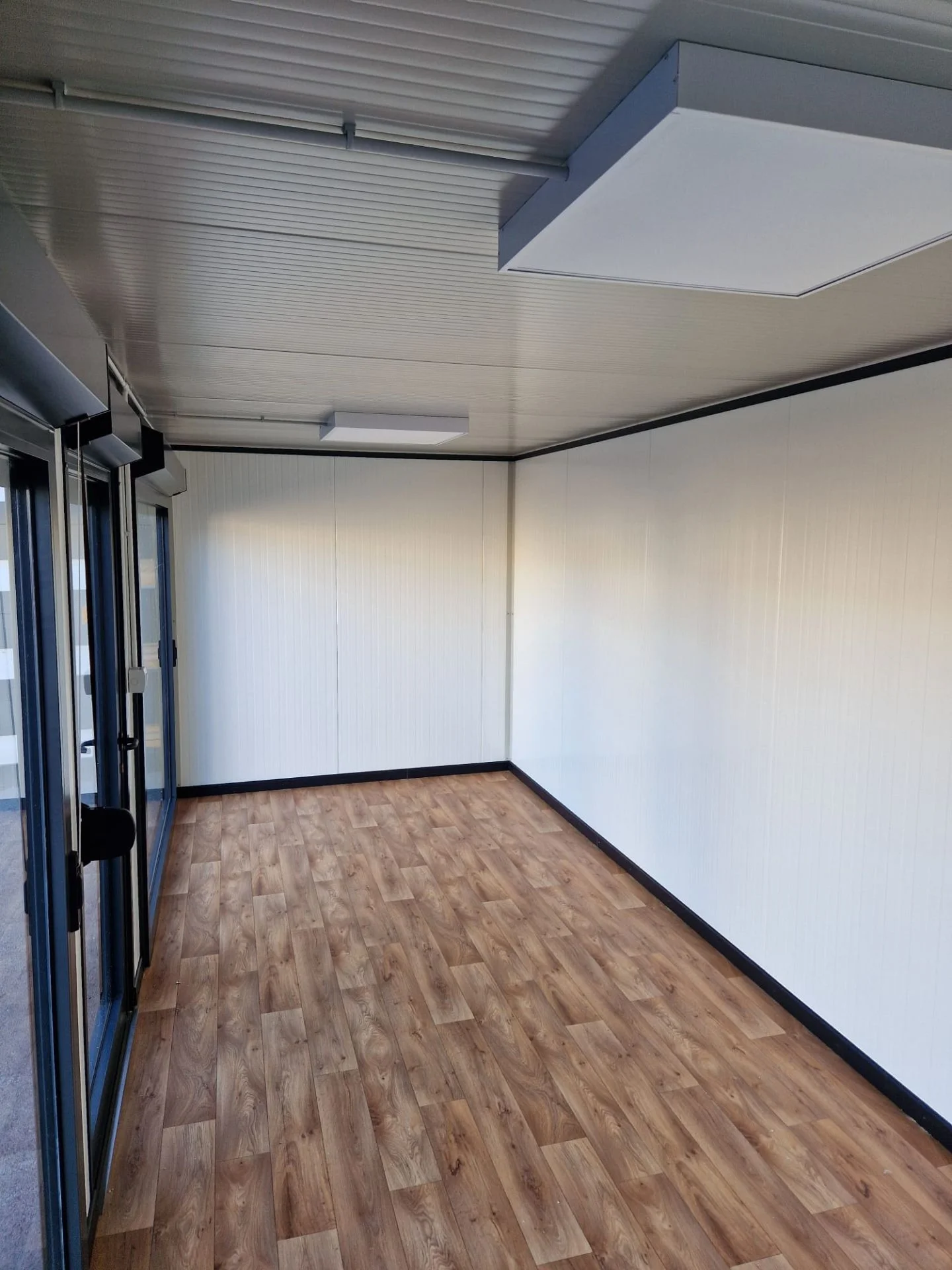 Bureau de Vente Modulaire – Bungalow – Image 5