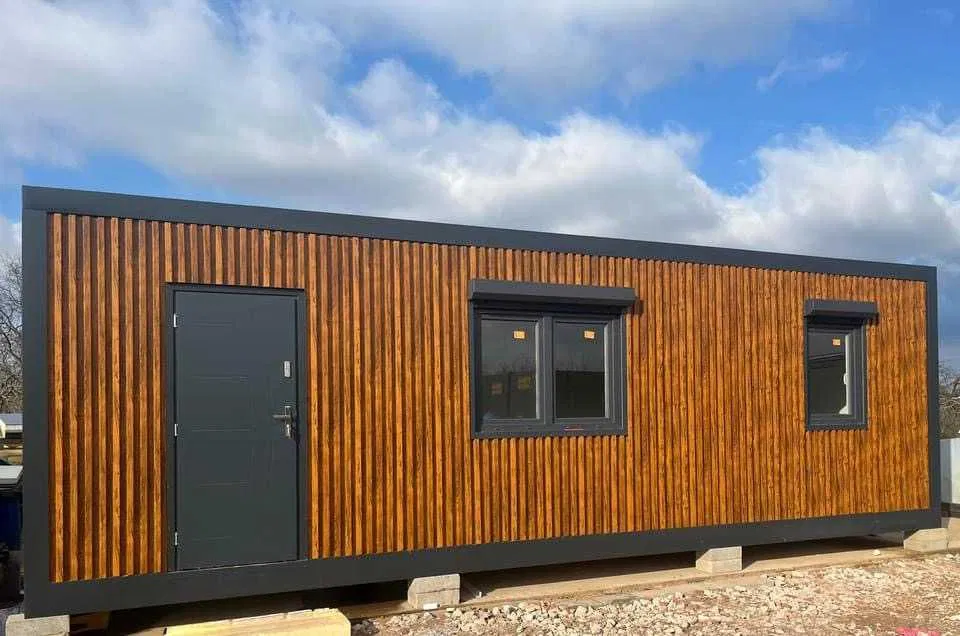 Conteneur résidentielle 8x3 (24m2) - équipé