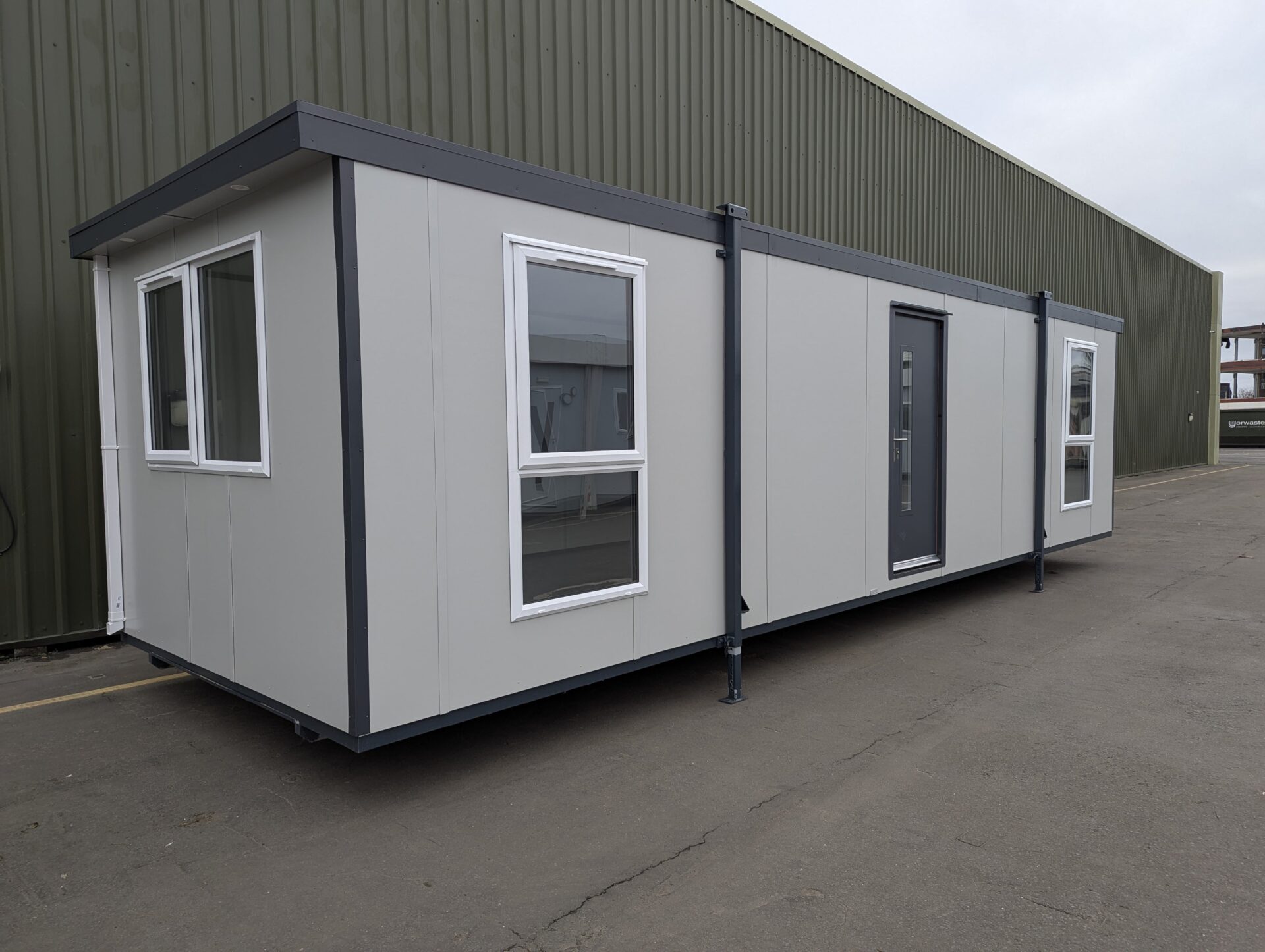 Chalets portables de 32 pi x 10 pi